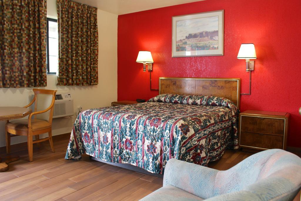 Starlite Motel 2*